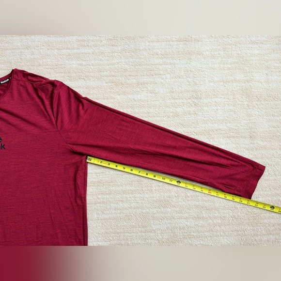 Reebok Activewear Long Sleeve Shirt, Men's Size XL, Color Crimson - Picture 5 of 11